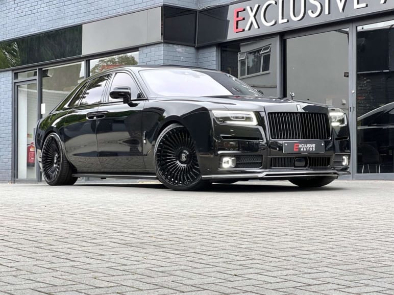 ROLLS-ROYCE GHOST