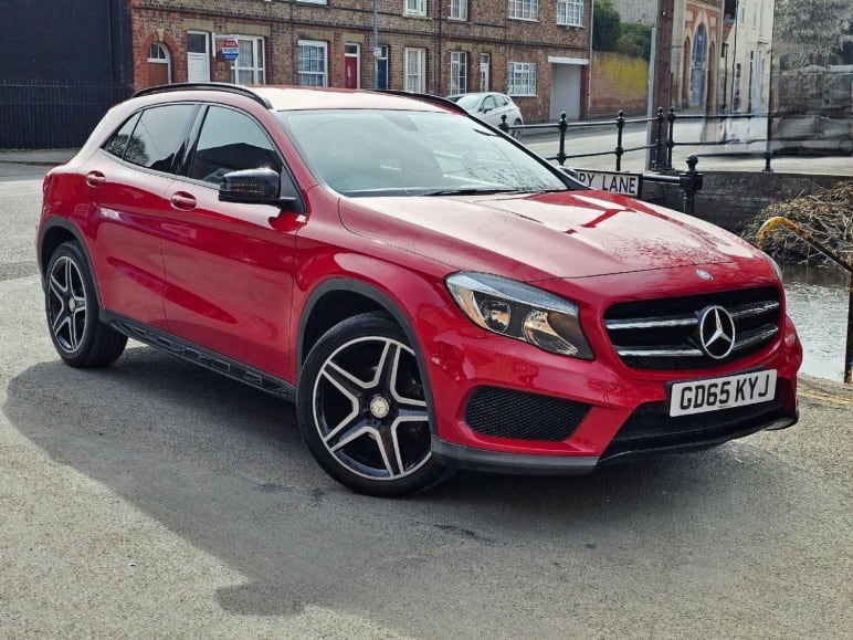 MERCEDES-BENZ GLA