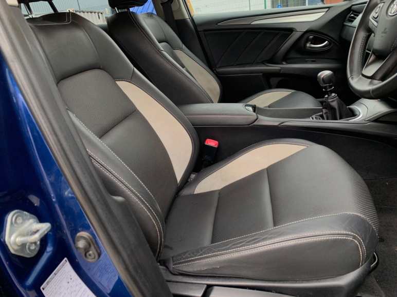 1.6 D-4D Business Edition Plus Touring Sports Euro 6 (s/s) 5dr