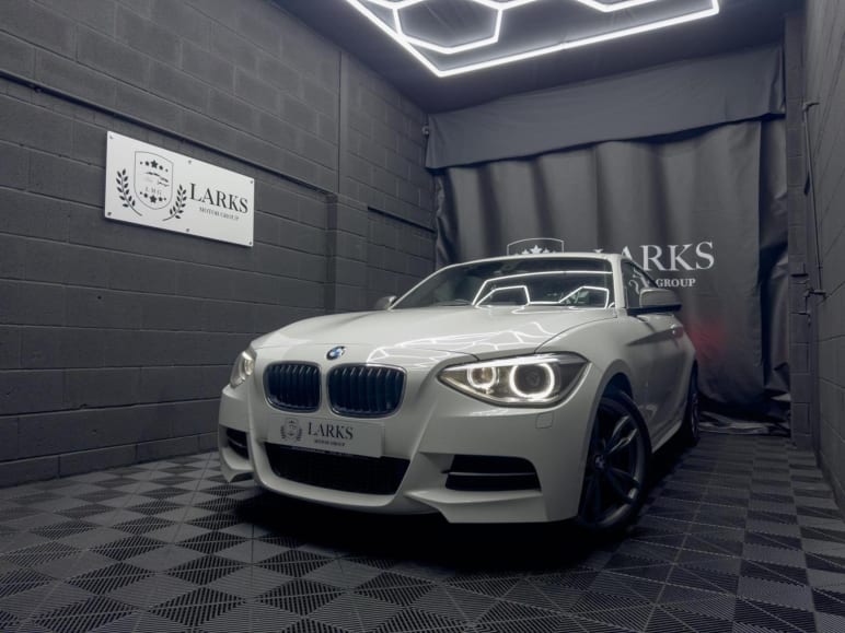 BMW 1 SERIES