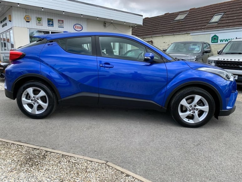 TOYOTA C-HR