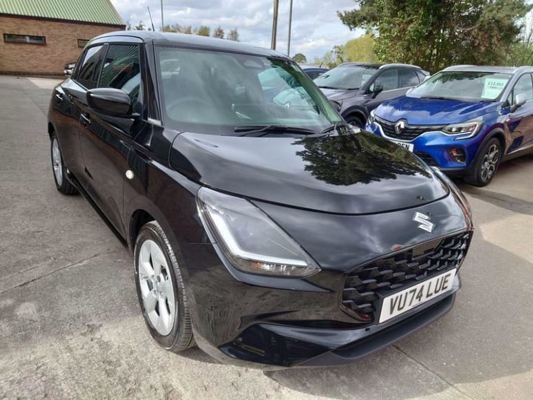 SUZUKI SWIFT
