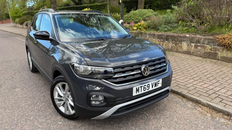 VOLKSWAGEN T-CROSS
