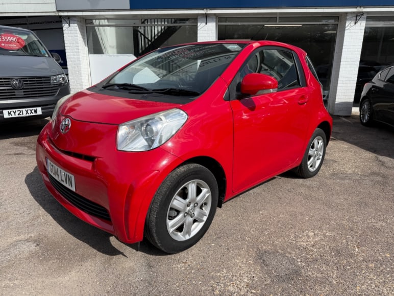 TOYOTA IQ