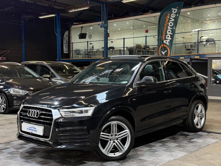 AUDI Q3