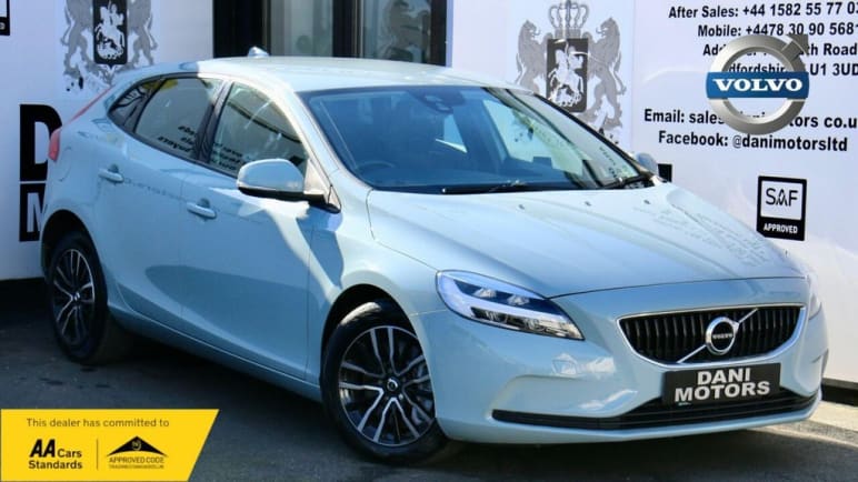 VOLVO V40