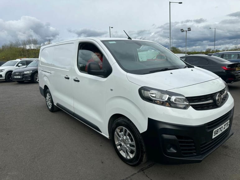VAUXHALL VIVARO
