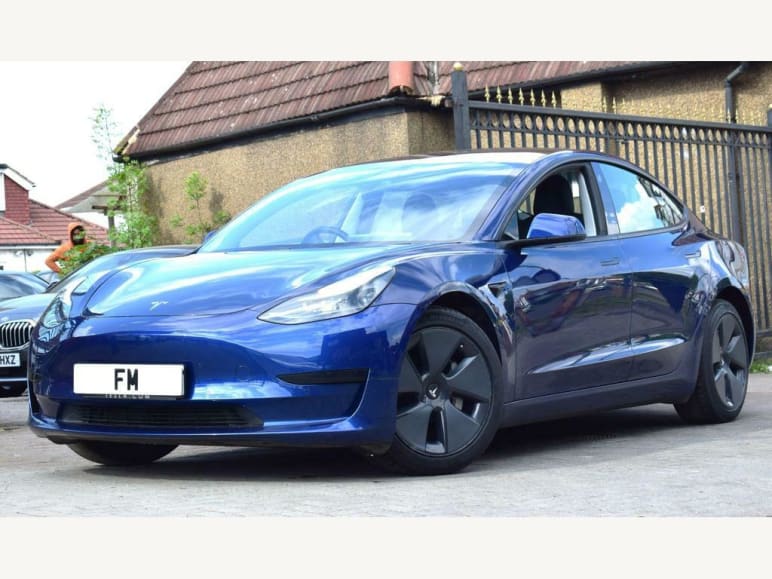 TESLA MODEL 3