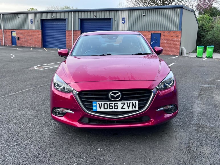 MAZDA 3
