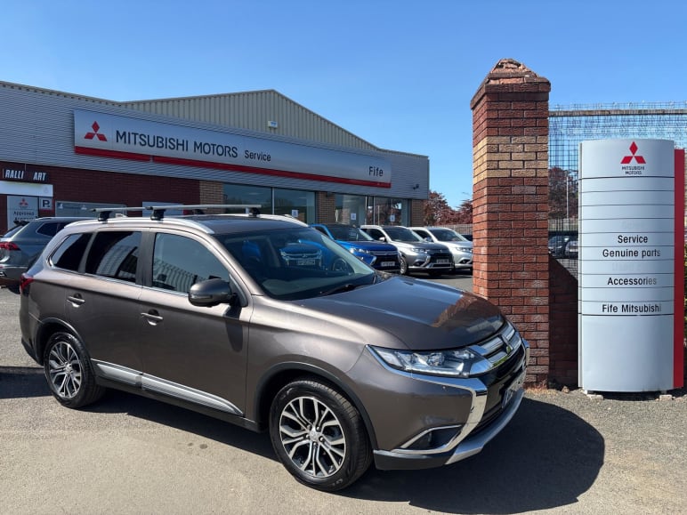 MITSUBISHI OUTLANDER