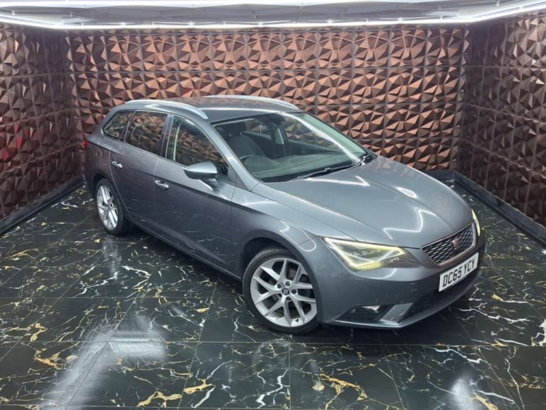 SEAT LEON