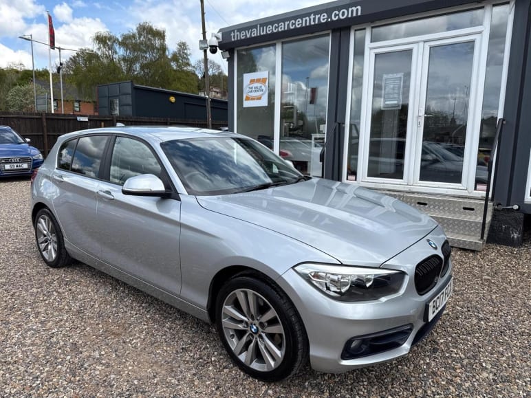 BMW 1 SERIES