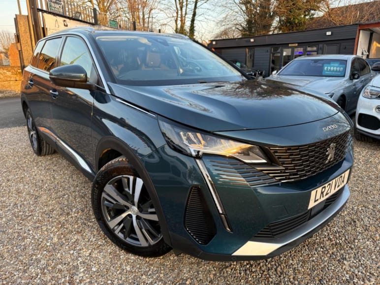 PEUGEOT 5008