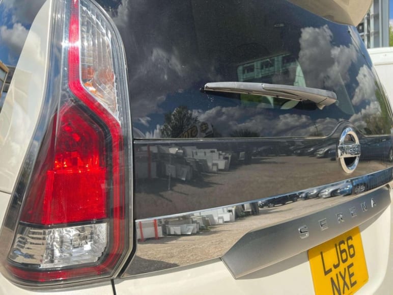 2.0 PURE DRIVE G-PILOT S-HYBRID PETROL AUTO 8 SEAT