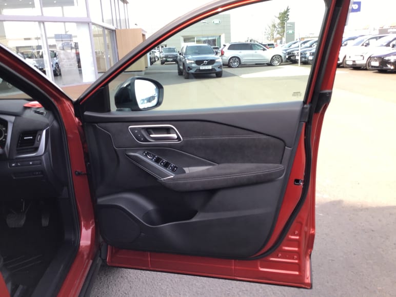 Hatchback Tekna+