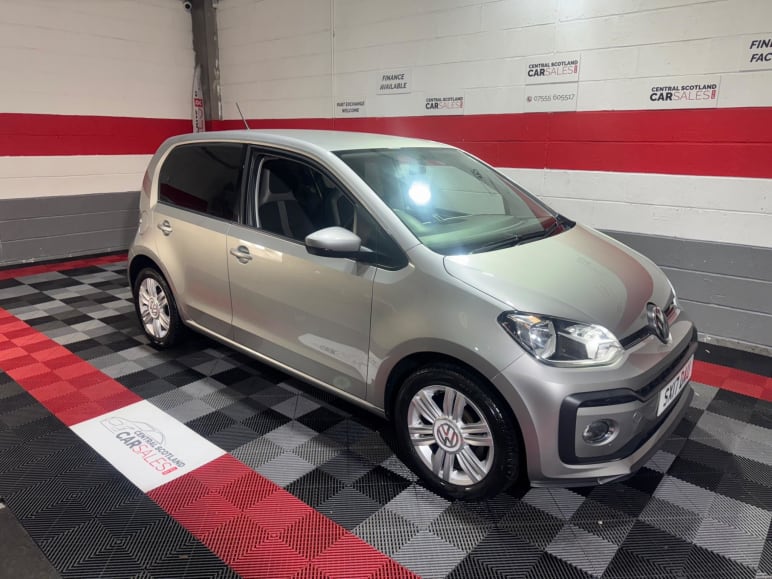 VOLKSWAGEN UP