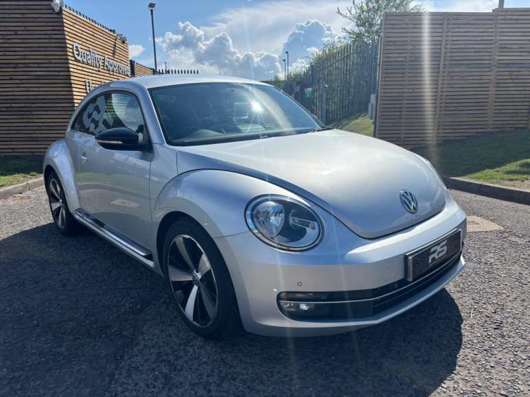 VOLKSWAGEN BEETLE