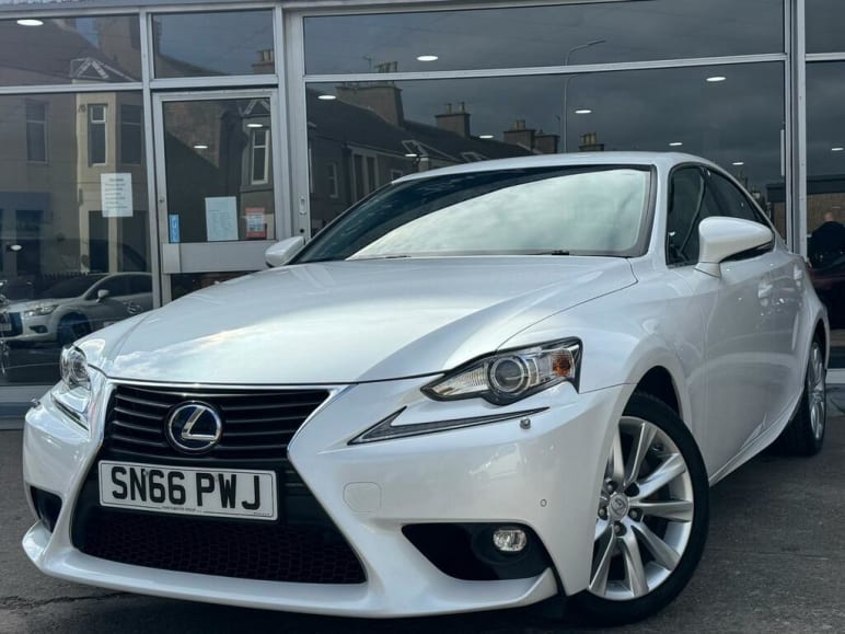 LEXUS IS