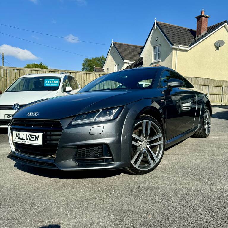 AUDI TT