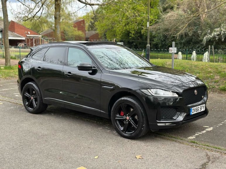 JAGUAR F-PACE