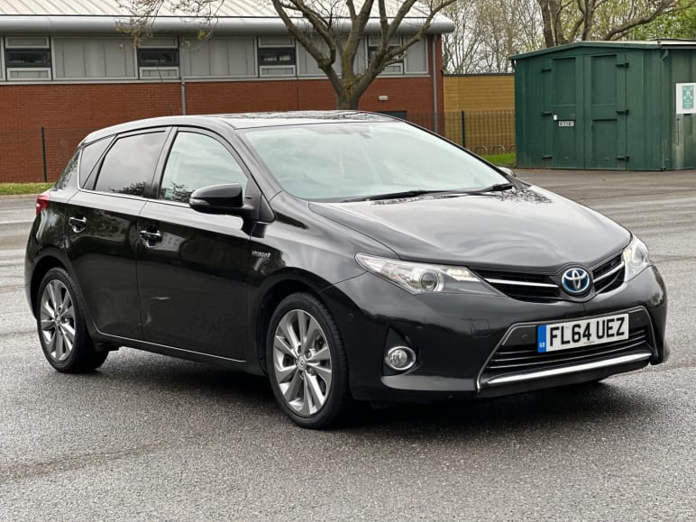 TOYOTA AURIS
