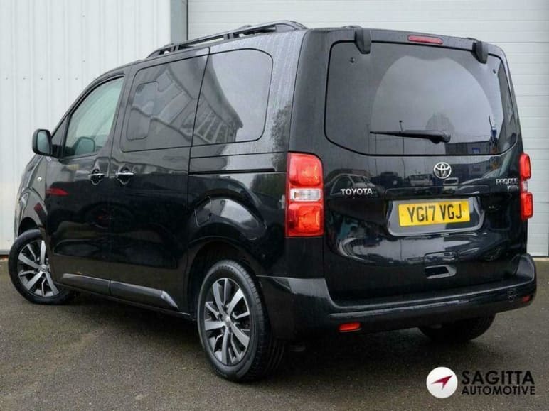 2.0D Family Compact MPV 5dr Diesel Auto SWB Euro 6 (s/s) (8 Seat) (180 ps)