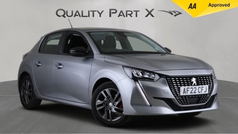 PEUGEOT 208