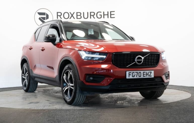 VOLVO XC40