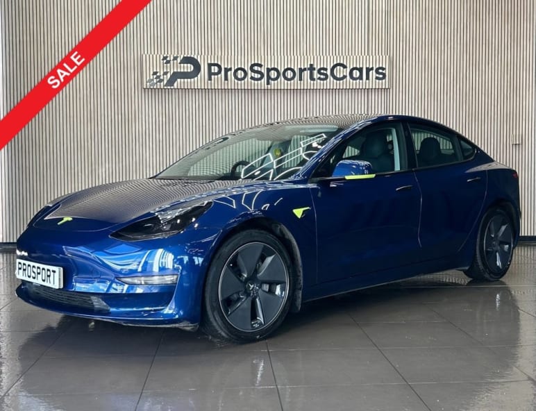 TESLA MODEL 3