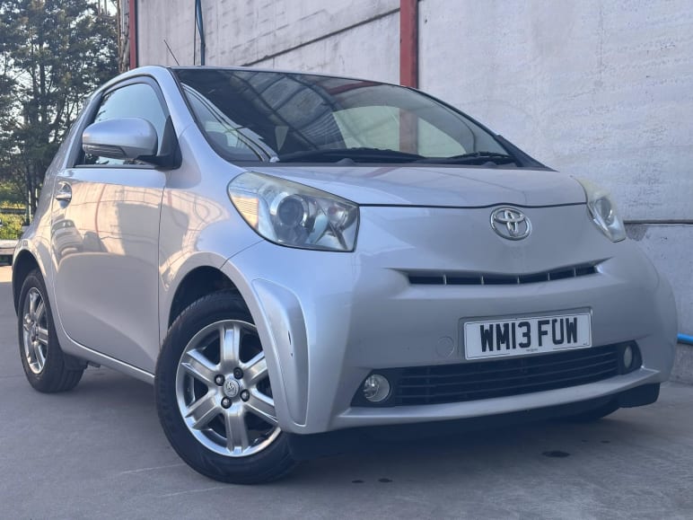 TOYOTA IQ