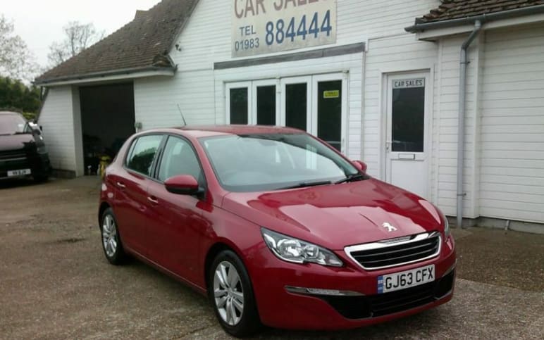 PEUGEOT 308