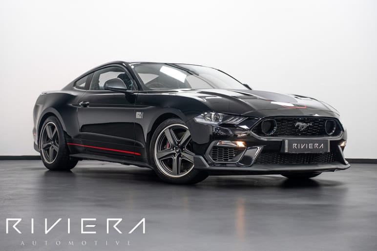 FORD MUSTANG