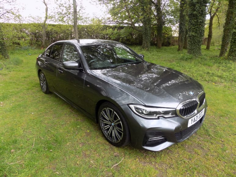 BMW 3 SERIES
