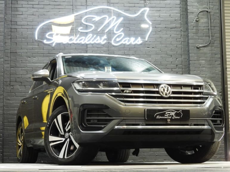VOLKSWAGEN TOUAREG