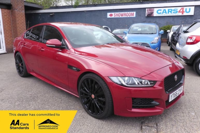 JAGUAR XE