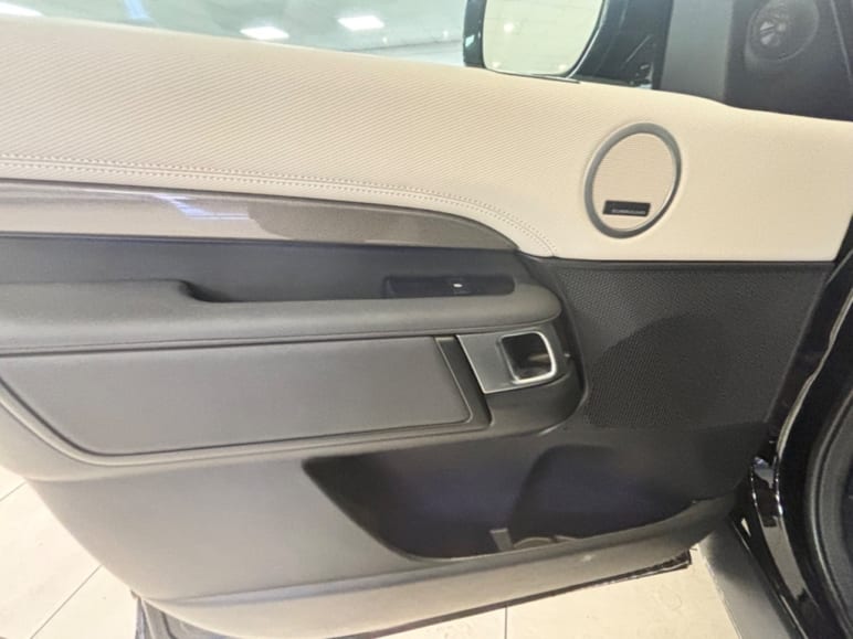3.0 D300 Metropolitan Edition 5dr Auto Pan Roof, H