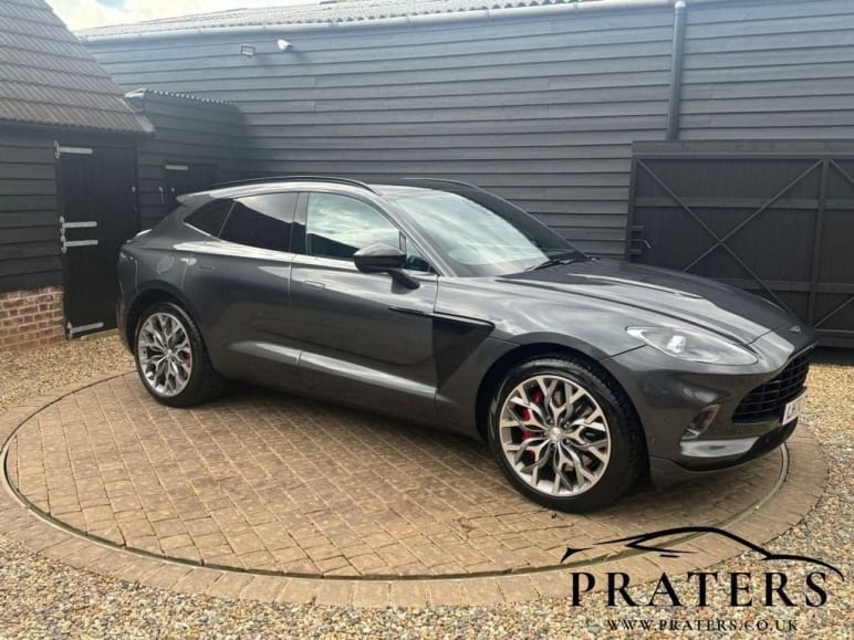 ASTON MARTIN DBX