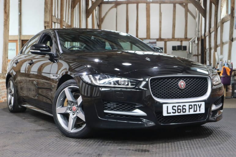 JAGUAR XE