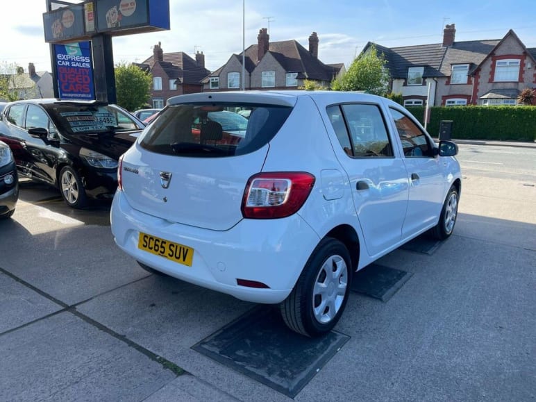 DACIA SANDERO
