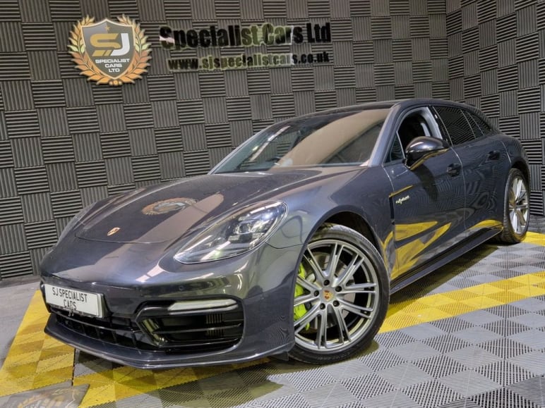 PORSCHE PANAMERA