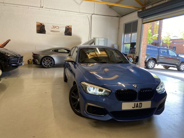 BMW 1 SERIES