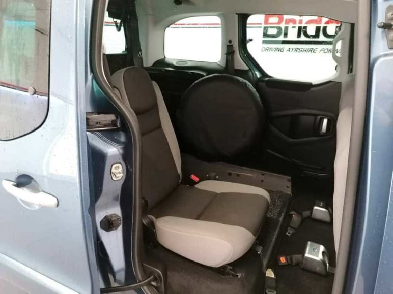 1.6 BlueHDi Feel Edition Multispace 3 Seats 5dr
