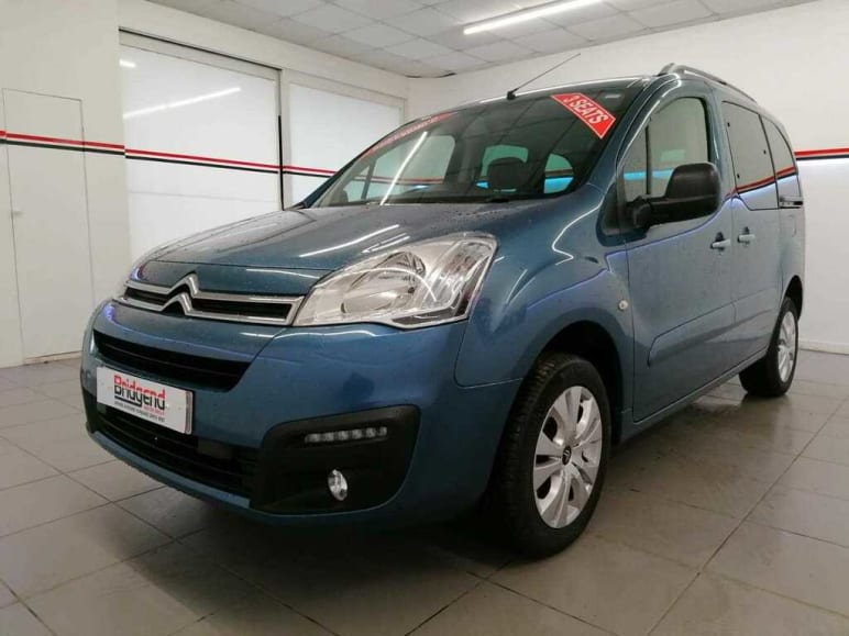 1.6 BlueHDi Feel Edition Multispace 3 Seats 5dr