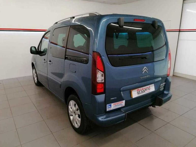 1.6 BlueHDi Feel Edition Multispace 3 Seats 5dr