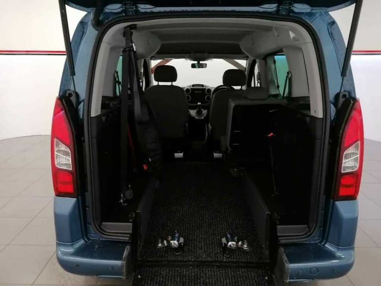 1.6 BlueHDi Feel Edition Multispace 3 Seats 5dr