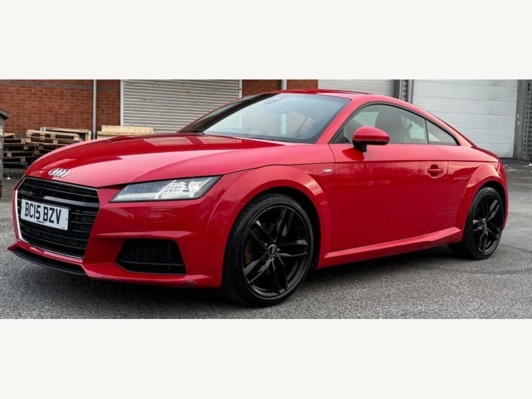 AUDI TT
