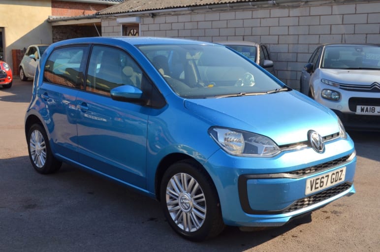 VOLKSWAGEN UP