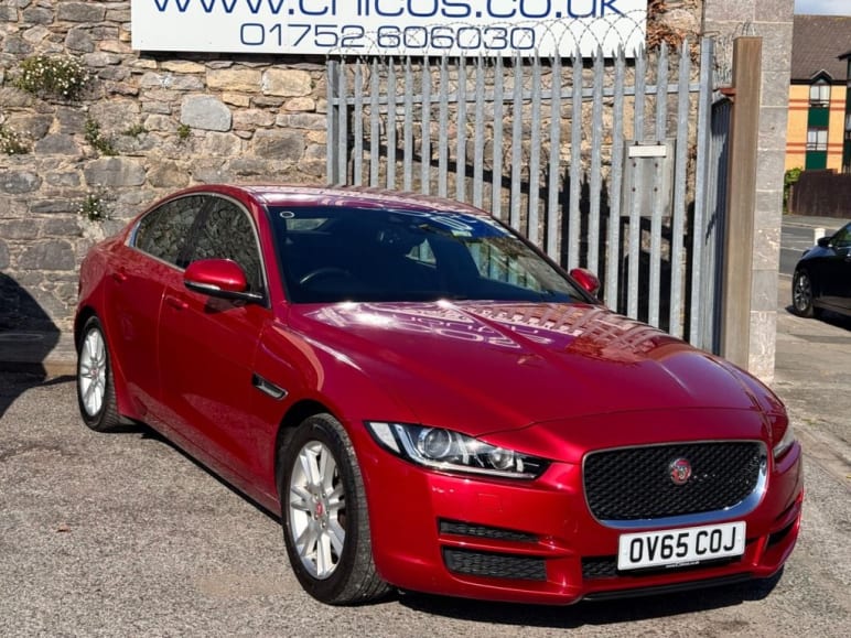 JAGUAR XE