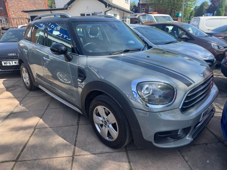 MINI COUNTRYMAN