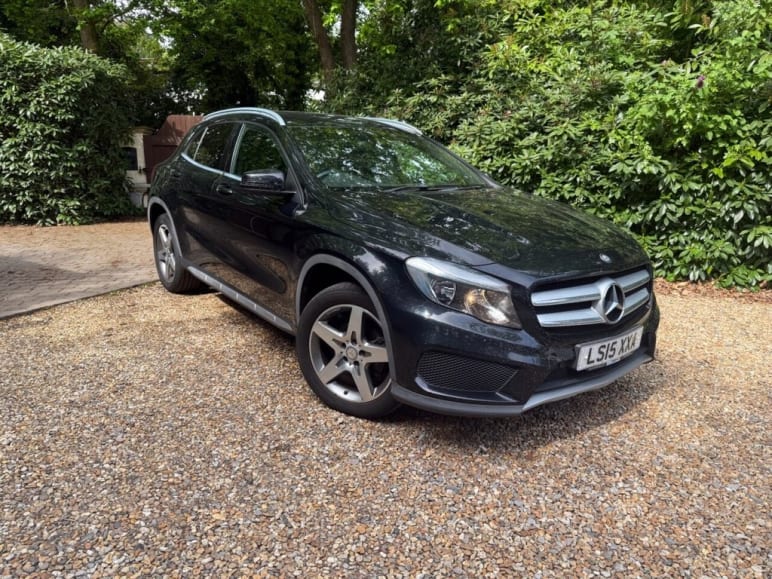 MERCEDES-BENZ GLA